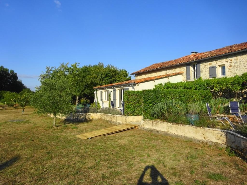 Les Chardons Hotel Chenaud Buitenkant foto